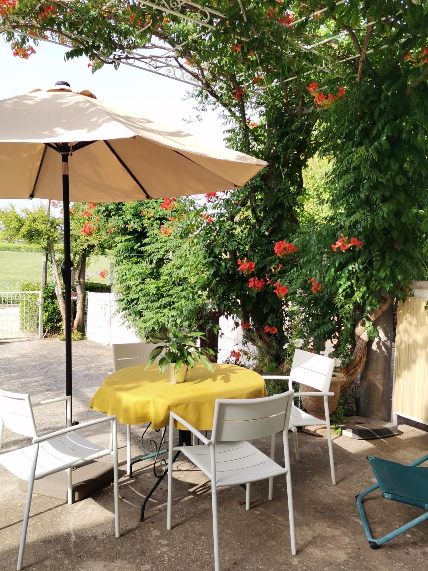 Gîte en Provence Modene Exterior foto